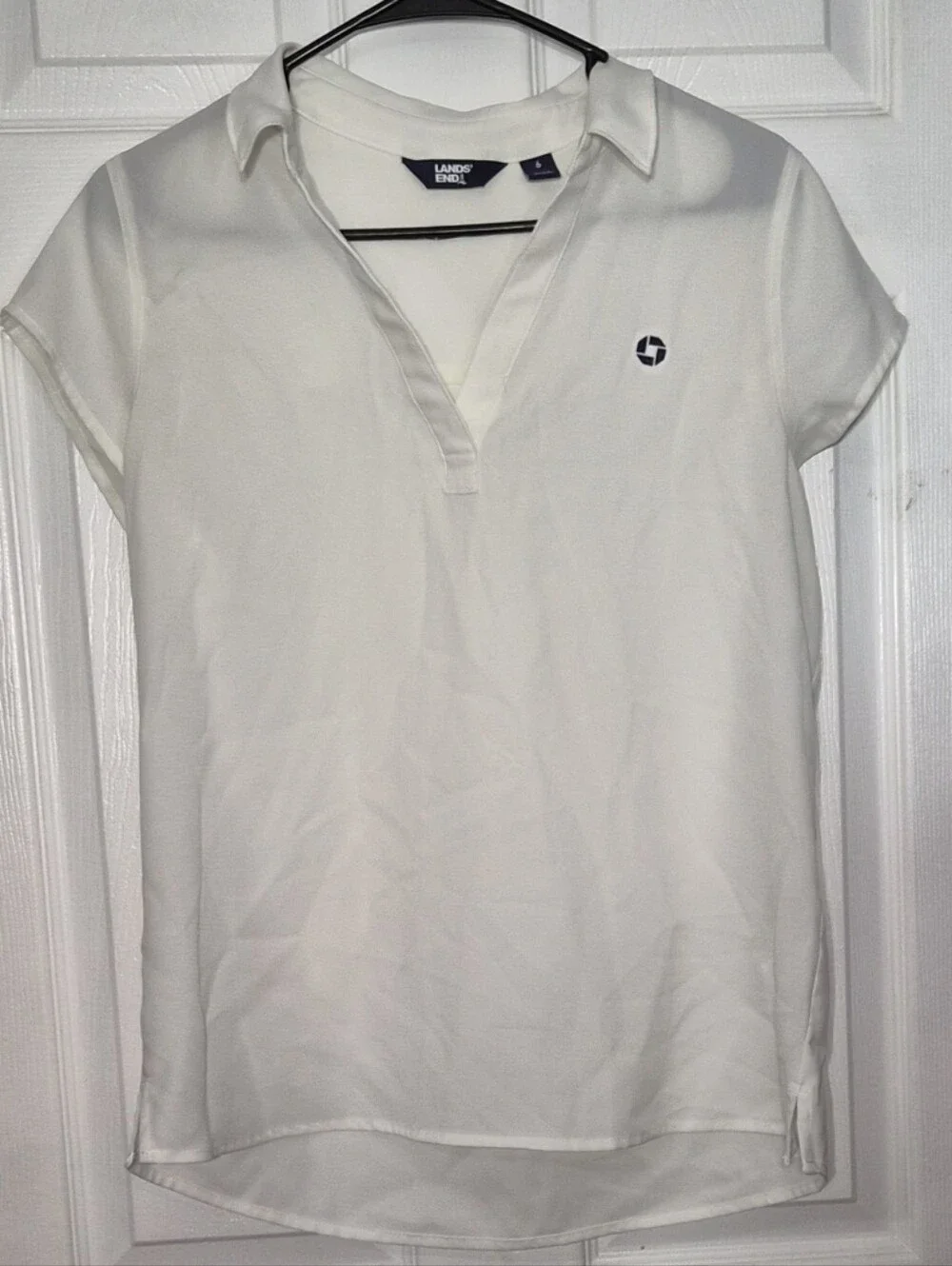Lands' End Cream Short-Sleeve Blouse with Chase Logo Sz 6